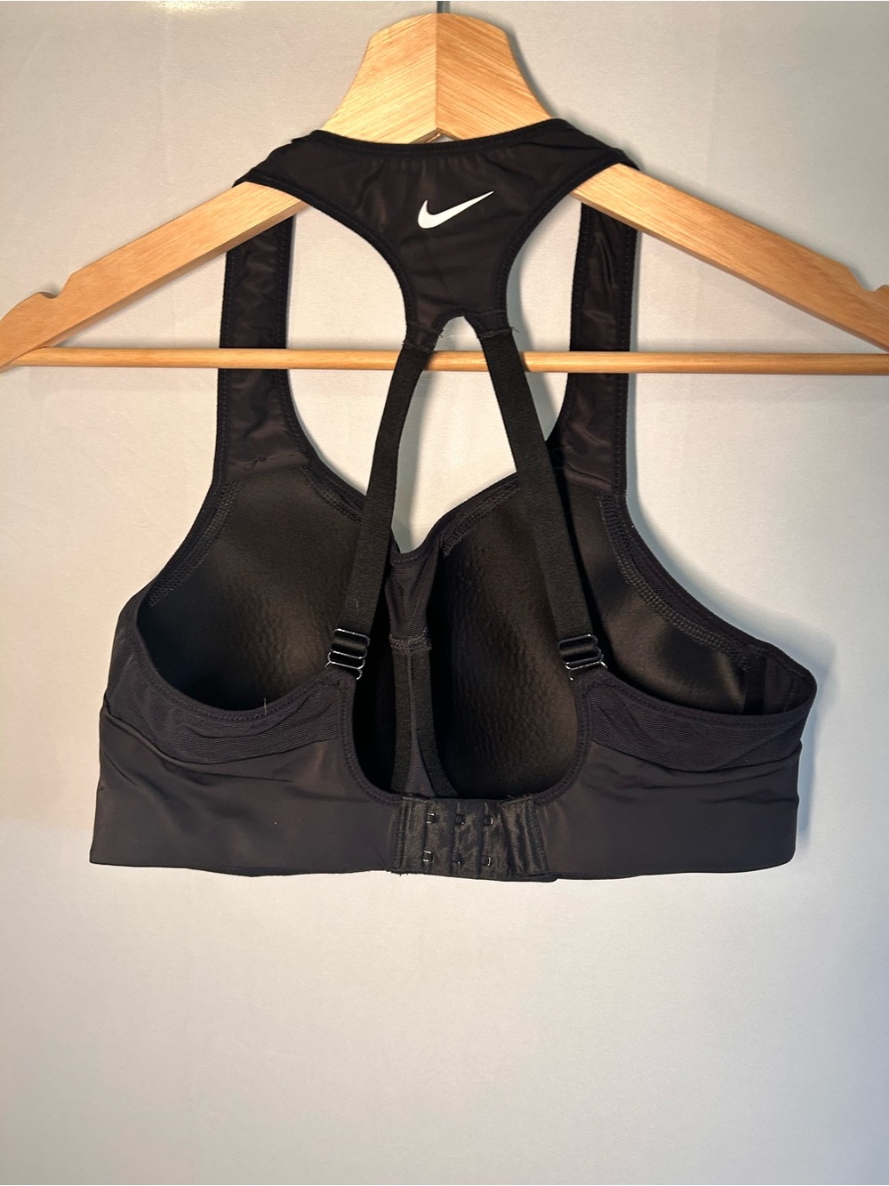 Nike Dri-FIT High-Support Molded Cup Sports Bra Black 36B - Picture 4 of 5